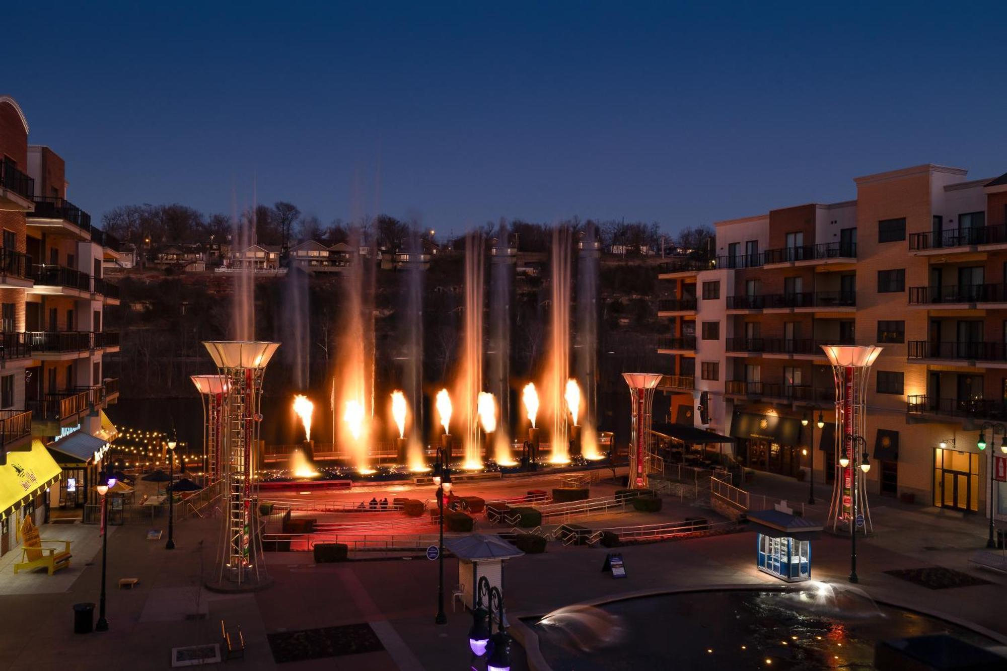 Hilton Promenade Branson Landing Hotel Exterior photo