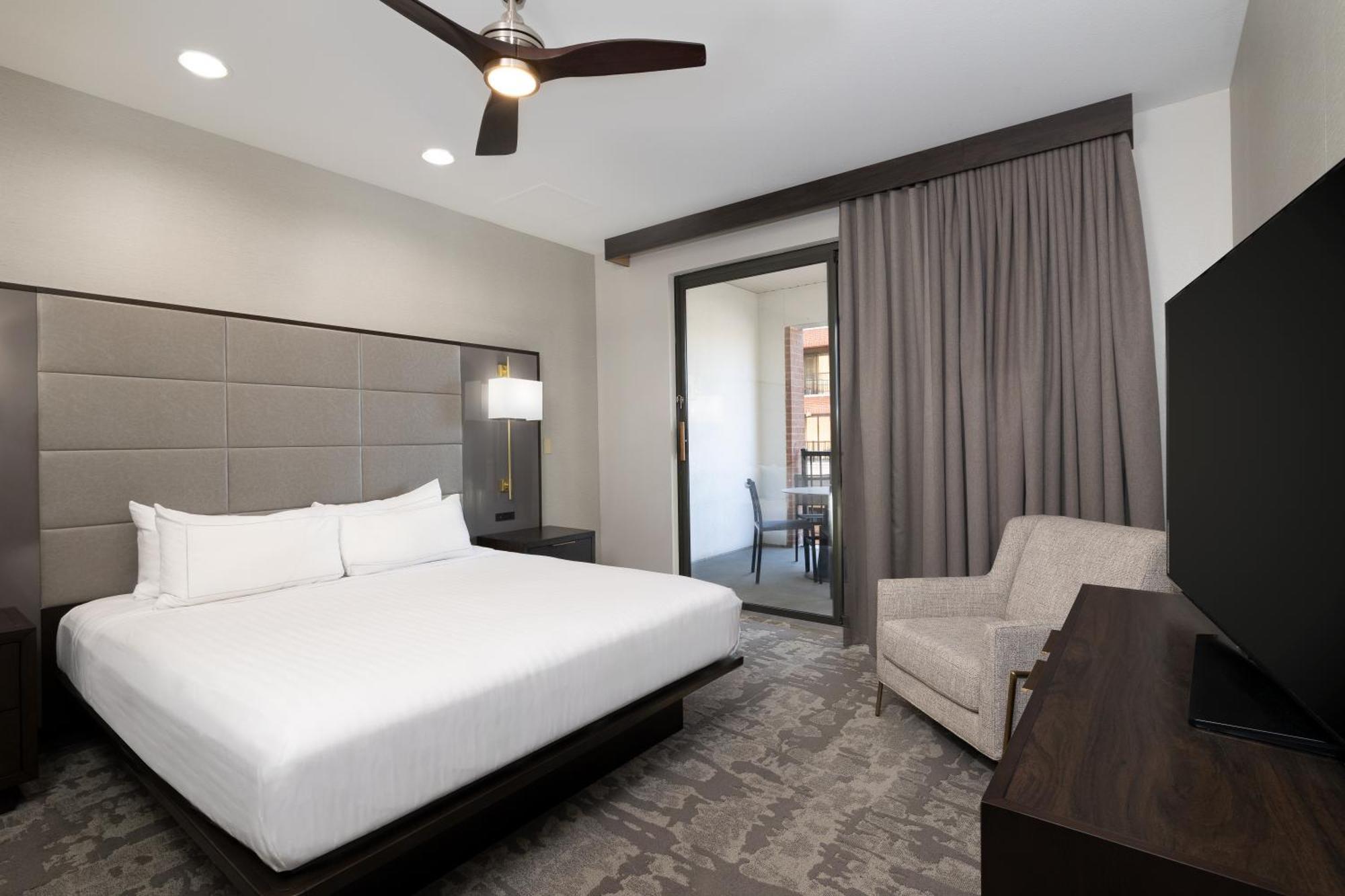 Hilton Promenade Branson Landing Hotel Exterior photo